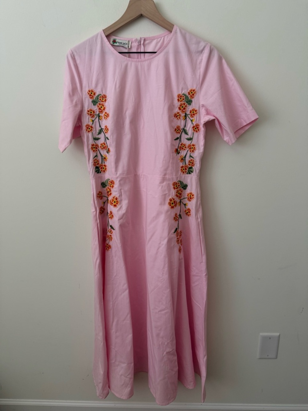 NWT Fanm Mon Amaka Dress Pink Midi Cotton Floral Embroidery Size Medium - Picture 2 of 5